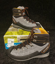 Neuwertige trekkingschuhe scar gebraucht kaufen  München