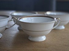 Kaffeetassen porzellan gold gebraucht kaufen Kaffeetassen porzellan gold gebraucht kaufen  Berlin