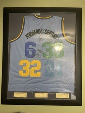 Camiseta pessoal assinada pela equipe harlem globetrotters 19 de fevereiro de 2005 comprar usado  Enviando para Brazil