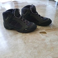 Quechua trekking scarpa usato  Italia