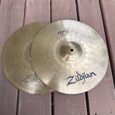 Prato Hi-Hat Zildjian ZBT 14", usado comprar usado  Enviando para Brazil