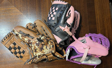 Youth baseball gloves for sale  New Haven
