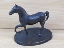 Vecchio soprammobile cavallo usato  Salerno