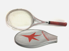 Rachê de tênis KNEISSL estrela vermelha grande com capa, usado comprar usado Rachê de tênis KNEISSL estrela vermelha grande com capa, usado comprar usado  Enviando para Brazil