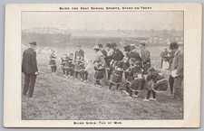 Cartão postal esportivo escolar STOKE ON TRENT meninas cegas cabo de guerra cego e surdo comprar usado  Enviando para Brazil