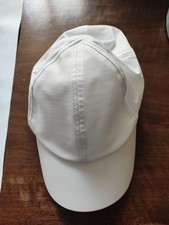 Cappellino bianco oysho usato  Roma