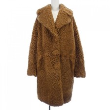 Authentic prada mouton d'occasion  Expédié en Belgium