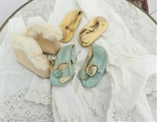 Doll clothes and d'occasion  Expédié en Belgium