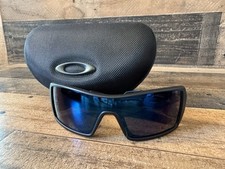 Óculos de sol e estojo masculinos Oakley Oil rig comprar usado  Enviando para Brazil