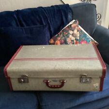 Vintage old suitcase for sale  CLECKHEATON