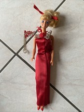 Poupée barbie 1966 d'occasion Poupée barbie 1966 d'occasion  Trilport