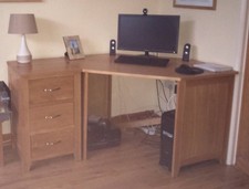 solid oak corner computer desk for sale solid oak corner computer desk for sale  NOTTINGHAM