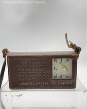 Usado, Rádio vintage Channel Master preto prata todo transistor luxo com estojo comprar usado Usado, Rádio vintage Channel Master preto prata todo transistor luxo com estojo comprar usado  Enviando para Brazil