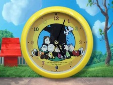 Relógio de som musical amarelo montado na parede Peanuts Gang 2010, usado comprar usado  Enviando para Brazil