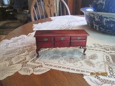 Aparador/buffet de mogno miniatura vintage clássico casa de bonecas mesa com 6 gavetas, usado comprar usado  Enviando para Brazil