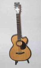 MINI GUITARRA ACÚSTICA ESPANHOLA CLÁSSICA JOHNNY CASH ESCALA 1/6 RARA comprar usado  Enviando para Brazil