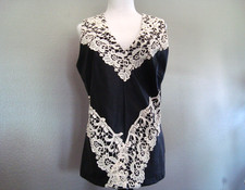 Usado, Blusa Venus de couro sintético preta sem mangas bordada renda enfeitada tamanho 12 nova sem etiquetas comprar usado Usado, Blusa Venus de couro sintético preta sem mangas bordada renda enfeitada tamanho 12 nova sem etiquetas comprar usado  Enviando para Brazil