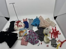 Lote de Vestidos y Accesorios Muñeca Barbie Vintage Perchas Gafas de Sol Estuche Años 60 segunda mano  Embacar hacia Mexico