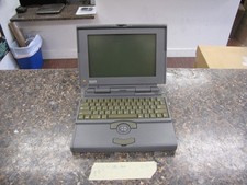 Vintage 1991 Apple Macintosh M5409 Powerbook 170 - bom, mas sem bota comprar usado Vintage 1991 Apple Macintosh M5409 Powerbook 170 - bom, mas sem bota comprar usado  Enviando para Brazil