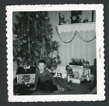 Árvore de Natal menino apresenta brinquedos jogos sala foto década de 1960 interior abstrato comprar usado  Enviando para Brazil