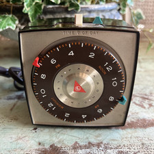 Temporizador elétrico Paragon marrom modelo APT 15-0 15 AMPS 1800 Watts em excelente estado usado comprar usado  Enviando para Brazil