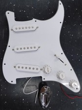 Fender Squier Affinity Series Stratocaster pré-conectado PICKGUARD CARREGADO - Branco comprar usado  Enviando para Brazil