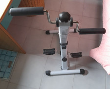 Pedaliera per riabilitazione usato  Cervinara