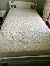 Twin matelasse bedspread for sale  Lena