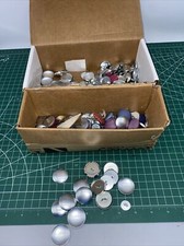 Vintage Handy Button Machine Co. ? Moldes de botão comprar usado  Enviando para Brazil