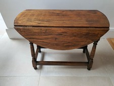 Oak side table for sale  READING