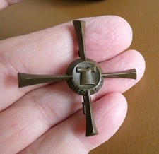 Insigne épingle pélérinage d'occasion  Jœuf