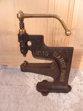 Ancienne presse manuelle d'occasion Ancienne presse manuelle d'occasion  Roussillon