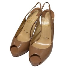 Bombas Christian Louboutin femininas tamanho 34 bege couro envernizado comprar usado Bombas Christian Louboutin femininas tamanho 34 bege couro envernizado comprar usado  Enviando para Brazil