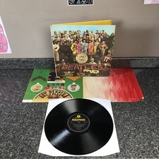 LP THE BEATLES SGT PEPPERS LONELY HEARTS CLUB BAND UK 1ST MONO PRESS EX-/EX- comprar usado LP THE BEATLES SGT PEPPERS LONELY HEARTS CLUB BAND UK 1ST MONO PRESS EX-/EX- comprar usado  Enviando para Brazil