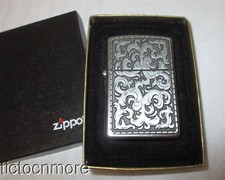 Isqueiro retrô zippo storming scroll k02 não impresso inserção e caixa originais comprar usado Isqueiro retrô zippo storming scroll k02 não impresso inserção e caixa originais comprar usado  Enviando para Brazil