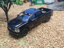 Usado, CAMINHÃO PERSONALIZADO 1/64 2018 Cheverolet Chevy 1500 4x4 hitchtow Silverado High Country comprar usado  Enviando para Brazil