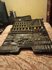 Halfords 200 piece for sale  HARROW