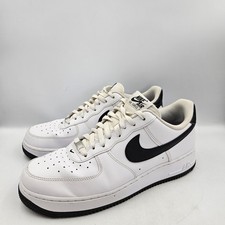 Czarno-białe męskie sportowe trampki Nike Air Force 1'07 rozmiar 45 na sprzedaż  PL