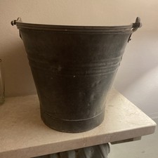 Vecchio secchio ferro usato  Biella