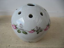 Pique fleur porcelaine d'occasion Pique fleur porcelaine d'occasion  Sarreguemines