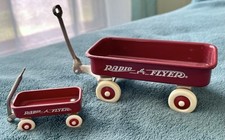 Usado, 2 VINTAGE MINIATURA DE METAL RÁDIO PANFLETO PEQUENO VAGÃO VERMELHO!  2 TAMANHOS DIFERENTES comprar usado  Enviando para Brazil