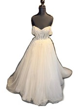 Romantic shoulder tulle for sale  Dearborn Heights