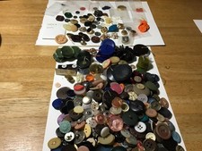 Assorted vintage buttons for sale  WARMINSTER