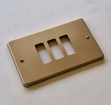 Ave placca placchetta usato Ave placca placchetta usato  Venegono Superiore