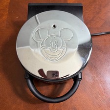 Máquina de waffle Disney Mickey's Single Waffler VillaWare Mickey Mouse modelo 5555-01 comprar usado Máquina de waffle Disney Mickey's Single Waffler VillaWare Mickey Mouse modelo 5555-01 comprar usado  Enviando para Brazil