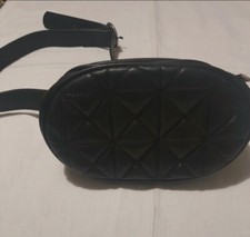 Stradivarius marsupio usato  Civitanova Marche