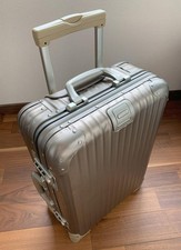 Rimowa topas titanium usato  Spedire a Italy