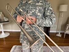 Trombone Frank Hilton vintage da Primeira Guerra Mundial gravado USQMC, década de 1910 Chicago banhado a prata , usado comprar usado  Enviando para Brazil