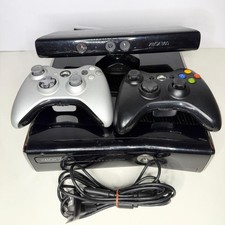 Vendo console Xbox 360 con 2 controller e Kinect! 🎮Funzionante,ottime condizion na sprzedaż  Wysyłka do Poland