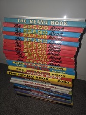 Bundle beano annuals for sale  SUTTON